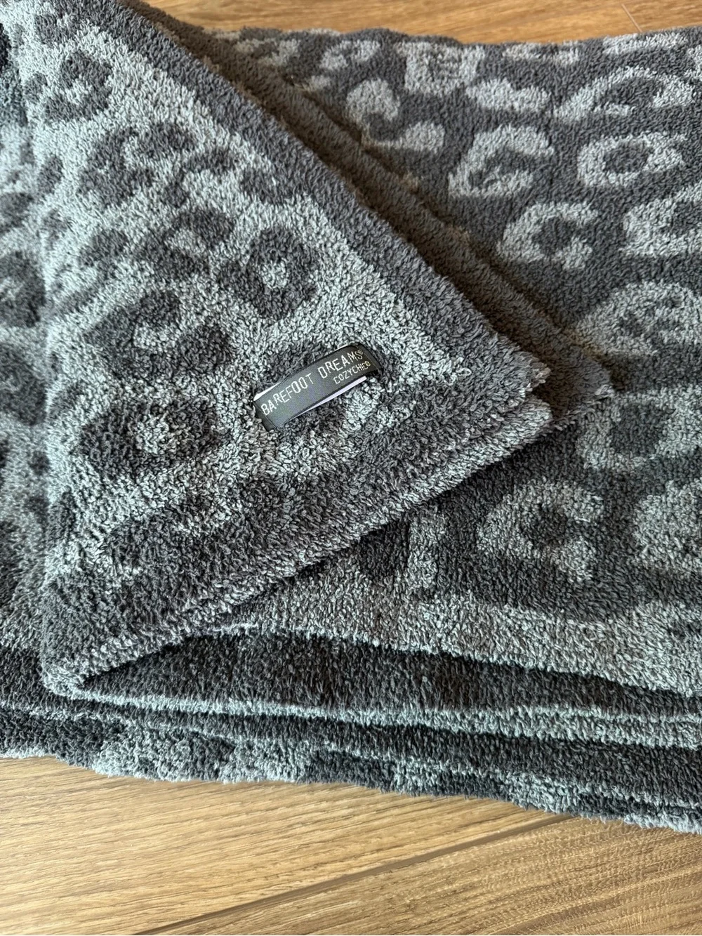 Barefoot Dreams CozyChic Barefoot in the Wild Throw - Graphite / Carbon